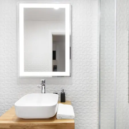 Feel Like An Emperor * Split