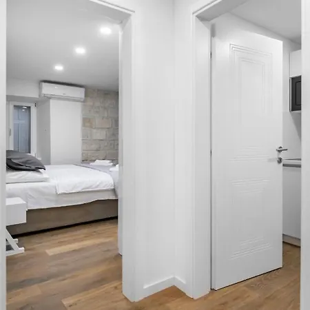 Feel Like An Emperor