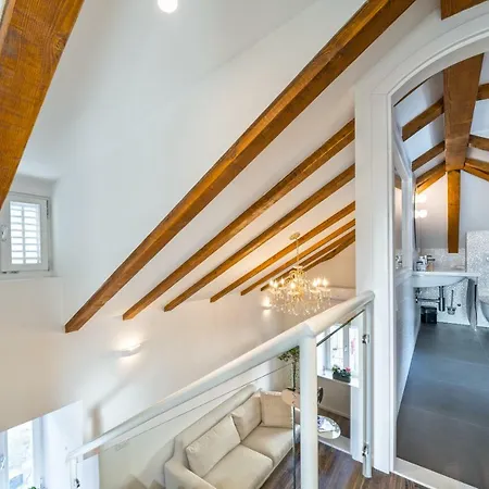 Feel Like An Emperor