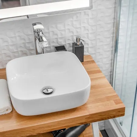 Feel Like An Emperor * Спліт