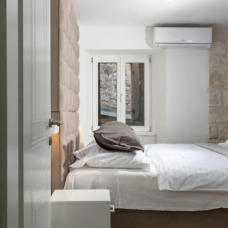 Feel Like An Emperor * Спліт