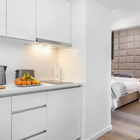 Feel Like An Emperor *