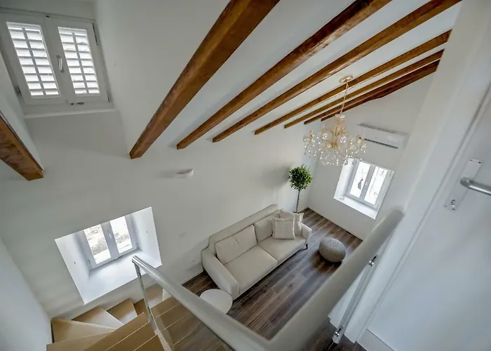 Feel Like An Emperor *