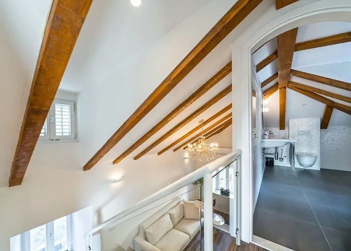 Feel Like An Emperor