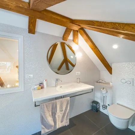 Feel Like An Emperor * Split