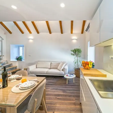 Feel Like An Emperor Appartement